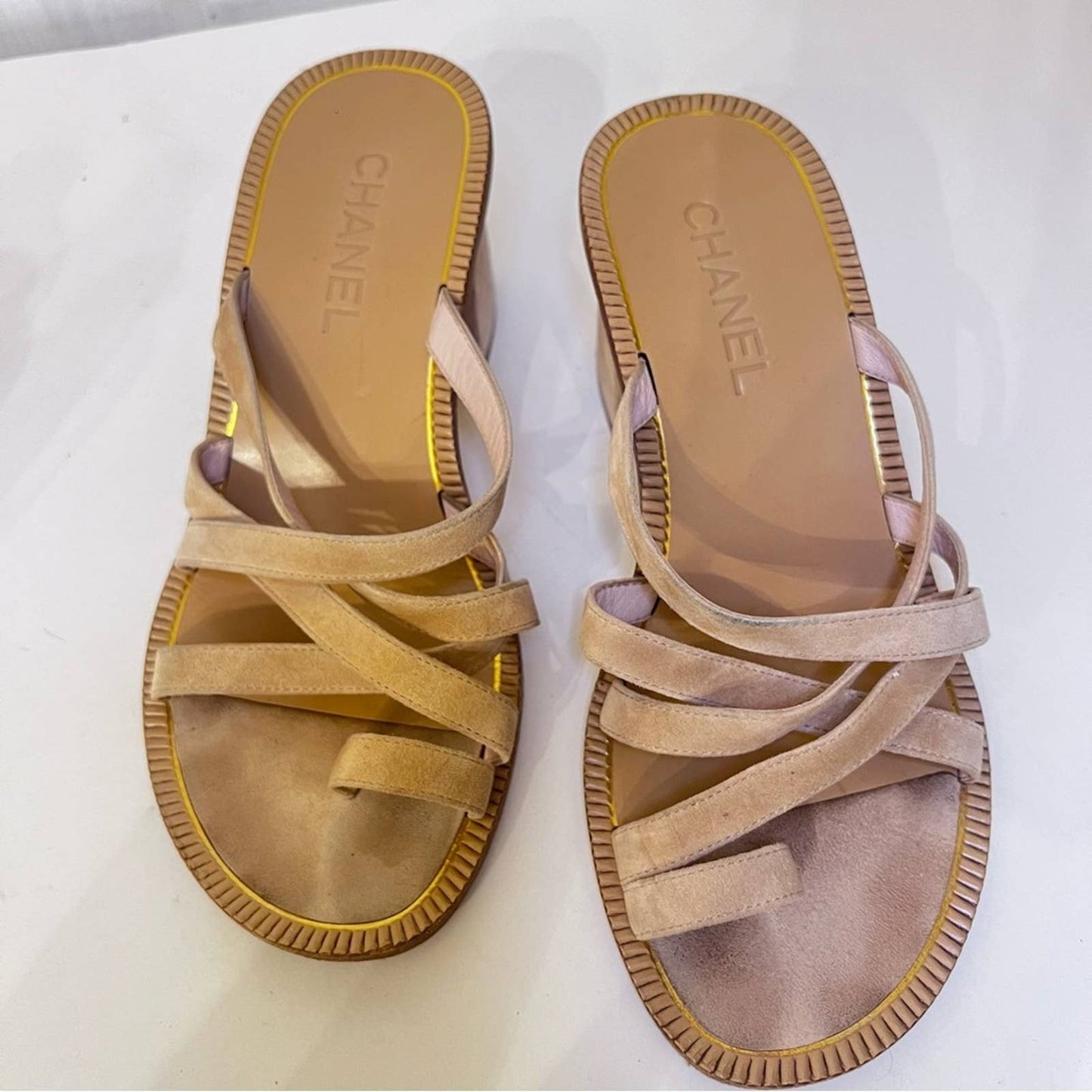 CHANEL Tan Leather Thong Strappy 3” Heel Sandals 38/&