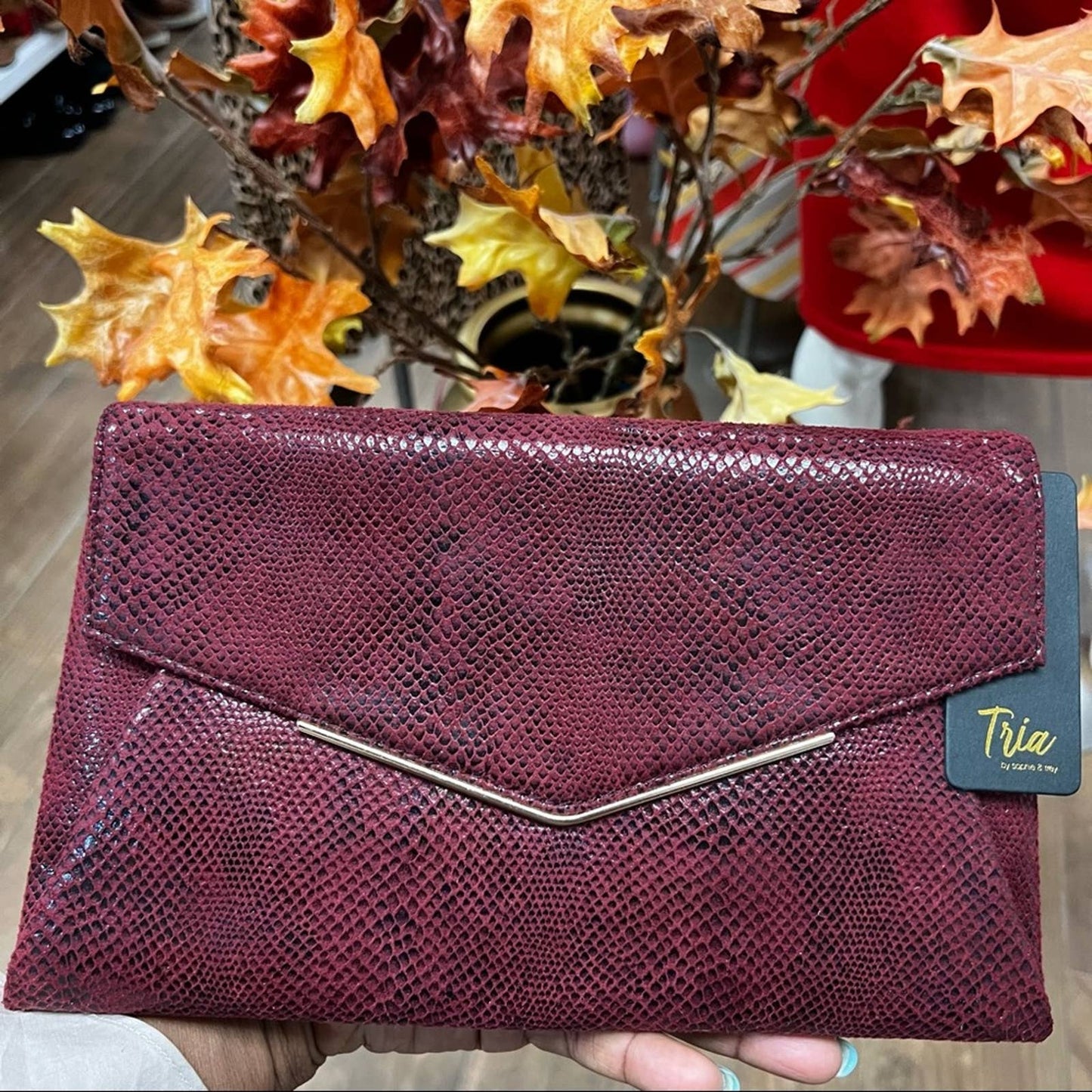 Tria Burgundy Fall Envelope Style Classic Clutch {New}